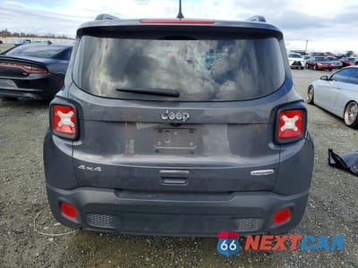 Zdjęcie 6 z 11 samochodu: 2022 JEEP RENEGADE LATITUDE VIN:ZACNJDB1XNPN61353 - miniatura