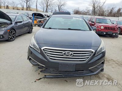 Piąte zdjęcie samochodu w środku: 2017 HYUNDAI SONATA BASE VIN:5NPE24AF5HH536645 - miniatura