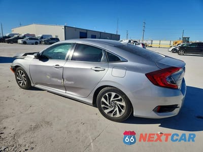 Drugie zdjęcie samochodu z przodu: 2018 HONDA CIVIC EX VIN:2HGFC2F79JH571552 - miniatura