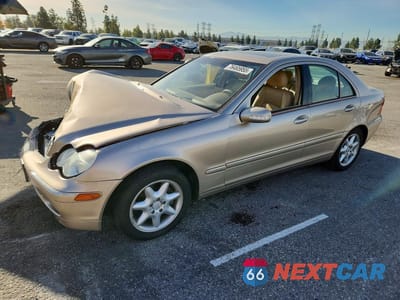 2002 MERCEDES-BENZ C 320 WDBRF64JX2F183384 - główne zdjęcie licytacji z USA - miniatura