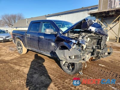 Czwarte zdjęcie samochodu z boku: 2016 RAM 1500 SLT VIN:1C6RR7LG7GS277121 - miniatura