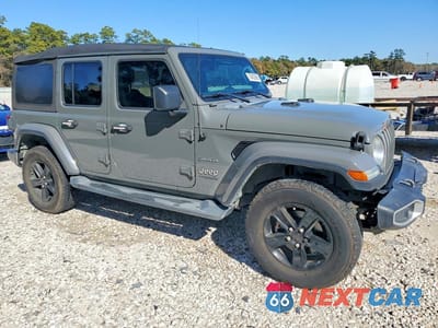 Czwarte zdjęcie samochodu z boku: 2020 JEEP WRANGLER UNLIMITED SAHARA VIN:1C4HJXEN7LW166756 - miniatura