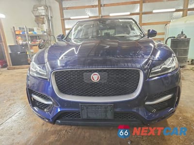Piąte zdjęcie samochodu w środku: 2019 JAGUAR F-PACE R - SPORT VIN:SADCL2FX9KA361605 - miniatura
