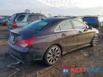 Trzecie zdjęcie samochodu z tyłu: 2018 MERCEDES-BENZ CLA 250 4MATIC VIN:WDDSJ4GB5JN551622 - miniatura