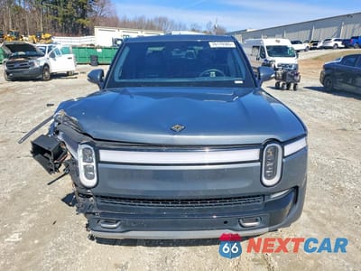 Piąte zdjęcie samochodu w środku: 2022 RIVIAN R1T LAUNCH EDITION VIN:7FCTGAAL2NN011562 - miniatura