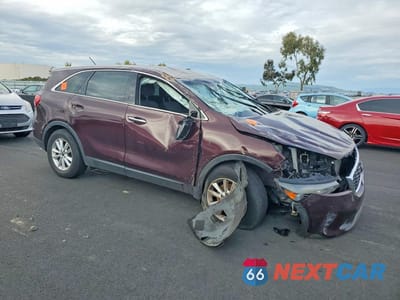 Czwarte zdjęcie samochodu z boku: 2020 KIA SORENTO S VIN:5XYPG4A58LG612201 - miniatura
