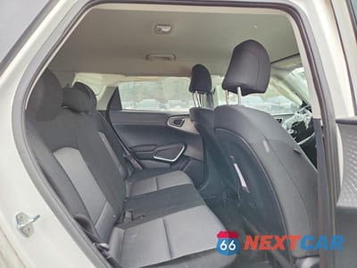 Zdjęcie 10 z 11 samochodu: 2022 KIA SOUL LX VIN:KNDJ23AU0N7812429 - miniatura