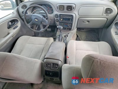 Zdjęcie 8 z 13 samochodu: 2005 CHEV TRAILBLAZER VIN:1GNDT13SX52260260 - miniatura