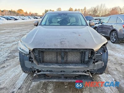 Piąte zdjęcie samochodu w środku: 2017 VOLVO XC90 T6 VIN:YV4A22PL5H1166267 - miniatura