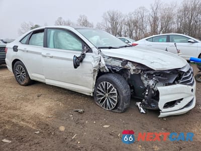 Czwarte zdjęcie samochodu z boku: 2019 VOLKSWAGEN JETTA S VIN:3VWC57BU8KM199853 - miniatura