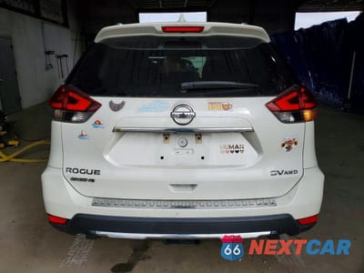 Zdjęcie 6 z 13 samochodu: 2017 NISSAN ROGUE SV VIN:5N1AT2MV2HC860971 - miniatura