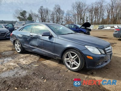 Czwarte zdjęcie samochodu z boku: 2011 MERCEDES-BENZ E 350 VIN:WDDKJ5GBXBF077488 - miniatura