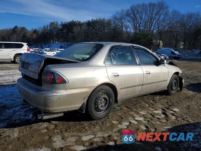 Trzecie zdjęcie samochodu z tyłu: 1998 HONDA ACCORD LX VIN:1HGCG5544WA259970 - miniatura