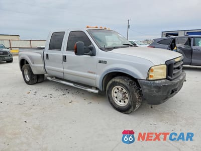 Czwarte zdjęcie samochodu z boku: 2004 FORD F250 SUPER DUTY VIN:1FTNW20P94EA61689 - miniatura