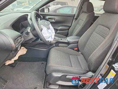 Zdjęcie 7 z 13 samochodu: 2025 HONDA HR-V SPORT VIN:3CZRZ2H51SM785275 - miniatura