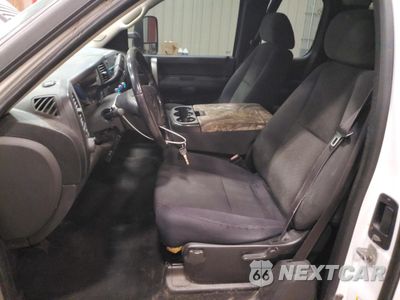 Zdjęcie 7 z 13 samochodu: 2007 CHEVROLET SILVERADO K2500 HEAVY DUTY VIN:1GCHK29K67E505759 - miniatura