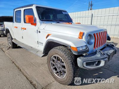 Czwarte zdjęcie samochodu z boku: 2022 JEEP GLADIATOR OVERLAND VIN:1C6HJTFG9NL160025 - miniatura