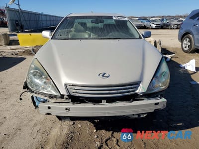 Piąte zdjęcie samochodu w środku: 2002 LEXUS ES 300 VIN:JTHBF30G920008833 - miniatura