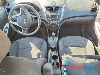 Zdjęcie 8 z 12 samochodu: 2017 HYUNDAI ACCENT SE VIN:KMHCT5AE5HU325481 - miniatura