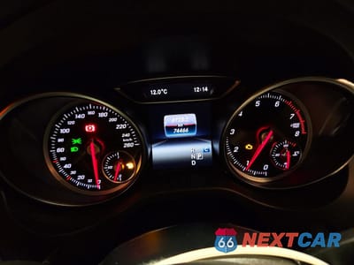 Zdjęcie 9 z 12 samochodu: 2019 MERCEDES-BENZ CLA 250 4MATIC VIN:WDDSJ4GB8KN706438 - miniatura