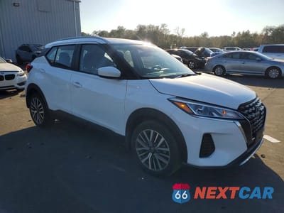 Czwarte zdjęcie samochodu z boku: 2022 NISSAN KICKS SV VIN:3N1CP5CV7NL526104 - miniatura