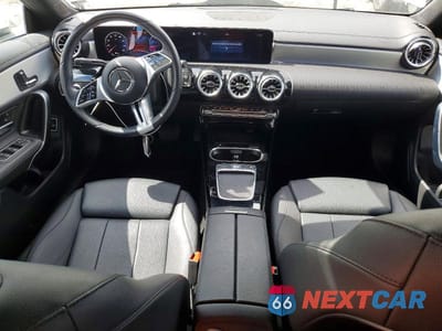Zdjęcie 8 z 12 samochodu: 2025 MERCEDES-BENZ CLA 250 VIN:W1K5J4GB9SN513616 - miniatura