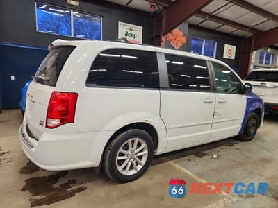 Trzecie zdjęcie samochodu z tyłu: 2016 DODGE GRAND CARAVAN SXT VIN:2C4RDGCG0GR327706 - miniatura