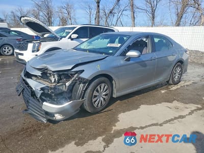 2023 TOYOTA CAMRY LE 4T1C31AK9PU619947 - główne zdjęcie licytacji z USA - miniatura