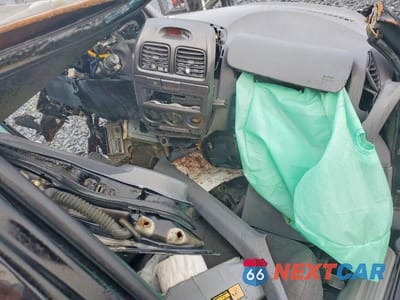 Zdjęcie 8 z 12 samochodu: 2002 HYUNDAI ACCENT GL VIN:KMHCG45C32U353942 - miniatura