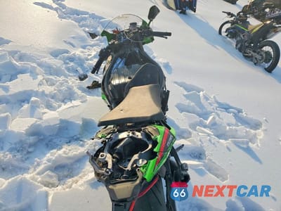 Zdjęcie 6 z 9 samochodu: 2024 KAWASAKI ZX636 K VIN:JKBZXJK16RA001360 - miniatura