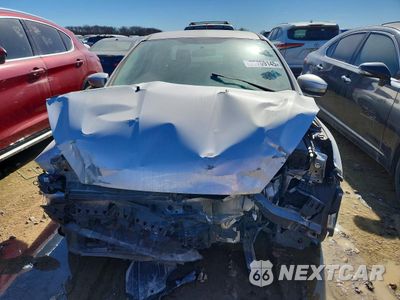 Piąte zdjęcie samochodu w środku: 2017 FORD FOCUS SE VIN:1FADP3F20HL280347 - miniatura
