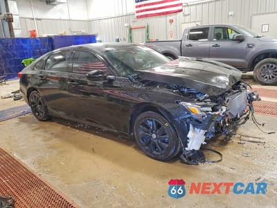 Czwarte zdjęcie samochodu z boku: 2019 HONDA ACCORD LX VIN:1HGCV1F13KA123388 - miniatura