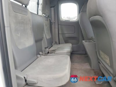 Zdjęcie 10 z 11 samochodu: 2011 TOYOTA TACOMA BAS VIN:5TFUU4EN6BX011922 - miniatura