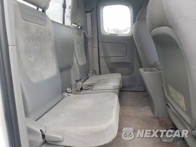 Zdjęcie 10 z 12 samochodu: 2011 TOYOTA TACOMA BAS VIN:5TFUU4EN6BX011922 - miniatura