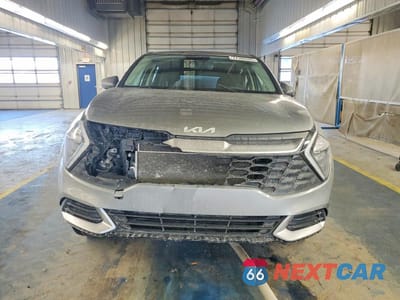 Piąte zdjęcie samochodu w środku: 2023 KIA SPORTAGE LX VIN:KNDPUCAF5P7195392 - miniatura