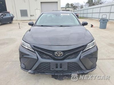 Piąte zdjęcie samochodu w środku: 2019 TOYOTA CAMRY L VIN:4T1B11HK8KU268593 - miniatura