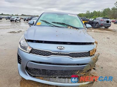 Piąte zdjęcie samochodu w środku: 2020 KIA RIO LX VIN:3KPA24AD9LE330366 - miniatura