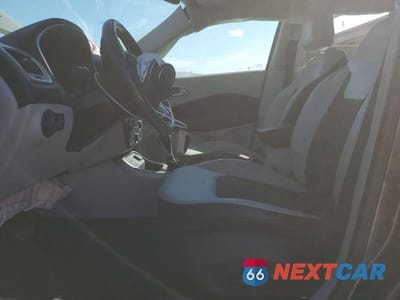 Zdjęcie 7 z 13 samochodu: 2018 JEEP COMPASS LATITUDE VIN:3C4NJCBB5JT256996 - miniatura