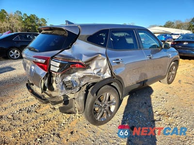 Trzecie zdjęcie samochodu z tyłu: 2022 KIA SELTOS LX VIN:KNDEPCAA8N7335645 - miniatura