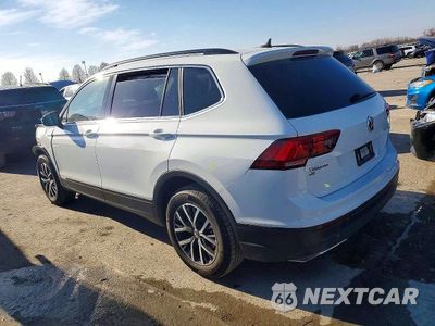 Drugie zdjęcie samochodu z przodu: 2019 VOLKSWAGEN TIGUAN SE VIN:3VV2B7AX7KM198018 - miniatura