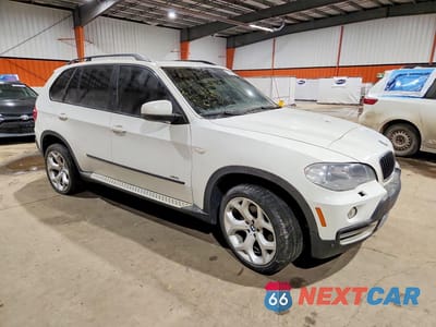 Czwarte zdjęcie samochodu z boku: 2009 BMW X5 XDRIVE30I VIN:5UXFE435X9L037898 - miniatura