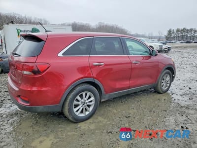Trzecie zdjęcie samochodu z tyłu: 2019 KIA SORENTO LX VIN:5XYPG4A39KG468395 - miniatura