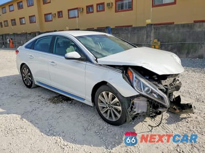 Czwarte zdjęcie samochodu z boku: 2017 HYUNDAI SONATA SPORT VIN:5NPE34AF8HH535017 - miniatura