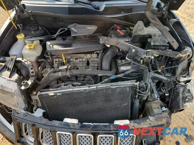 Zdjęcie 12 z 12 samochodu: 2017 JEEP COMPASS LATITUDE VIN:1C4NJDEB1HD177150 - miniatura