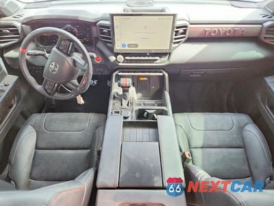 Zdjęcie 8 z 12 samochodu: 2024 TOYOTA TUNDRA TRD PRO HV VIN:5TFPC5DB2RX040907 - miniatura