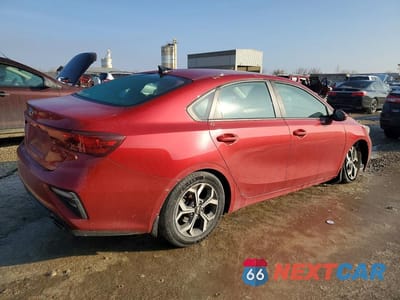 Trzecie zdjęcie samochodu z tyłu: 2019 KIA FORTE LXS VIN:3KPF24AD5KE080077 - miniatura
