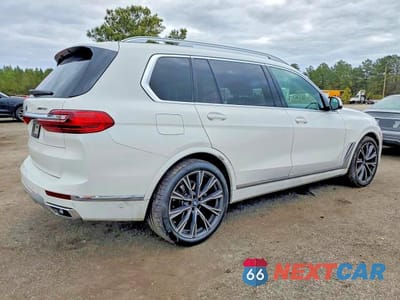 Trzecie zdjęcie samochodu z tyłu: 2021 BMW X7 VIN:5UXCW2C03M9E41093 - miniatura