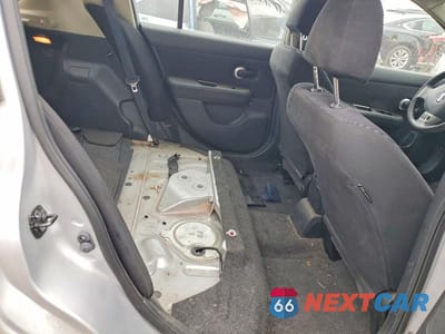 Zdjęcie 10 z 12 samochodu: 2010 NISS VERSA S/VERSA SL VIN:3N1BC1CP0AL385601 - miniatura