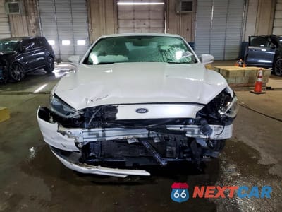 Piąte zdjęcie samochodu w środku: 2018 FORD FUSION SE VIN:3FA6P0HD3JR283420 - miniatura