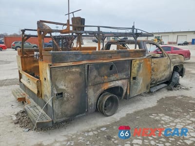 Trzecie zdjęcie samochodu z tyłu: 2019 CHEVROLET SILVERADO HD UTILITY / SERVICE TRUCK VIN:1GB3KVCG0KF148280 - miniatura